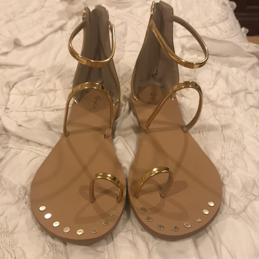 Qupid Gold Athena sandal